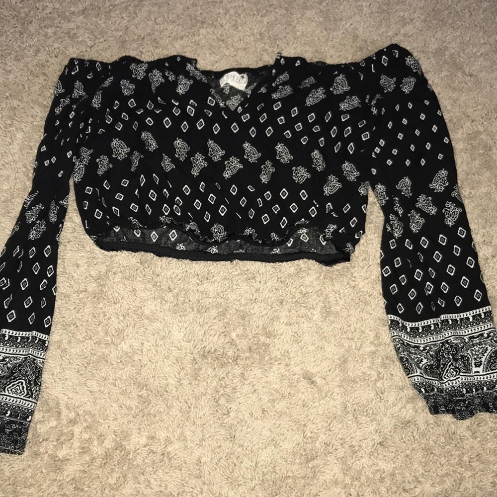 L.A. Hearts cropped off the shoulder top